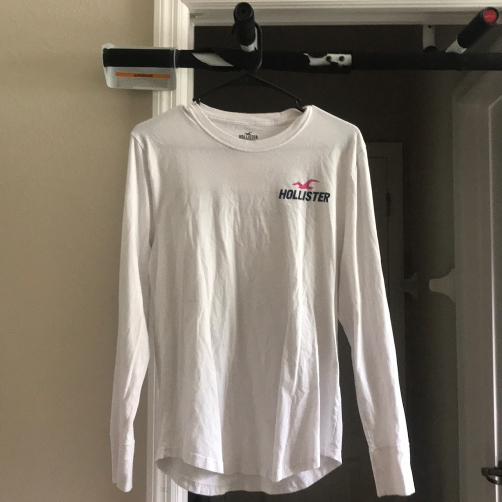 HOLLSITER tee